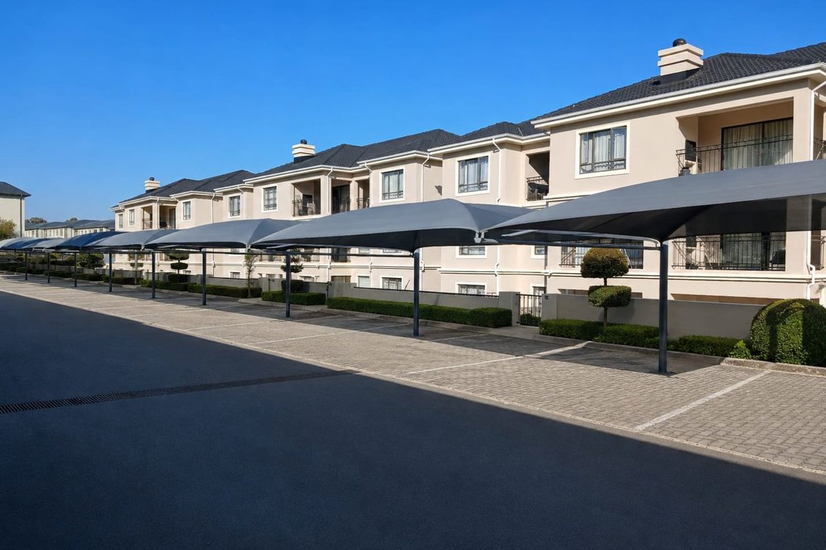 Upmarket Three-Bedroom Apartment in Carlswald - Photo 3