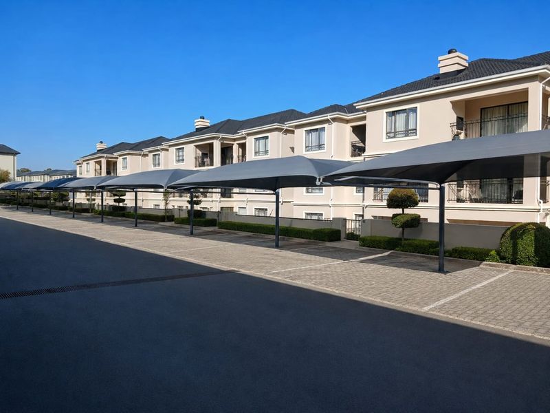 Upmarket Three-Bedroom Apartment in Carlswald - Photo 3