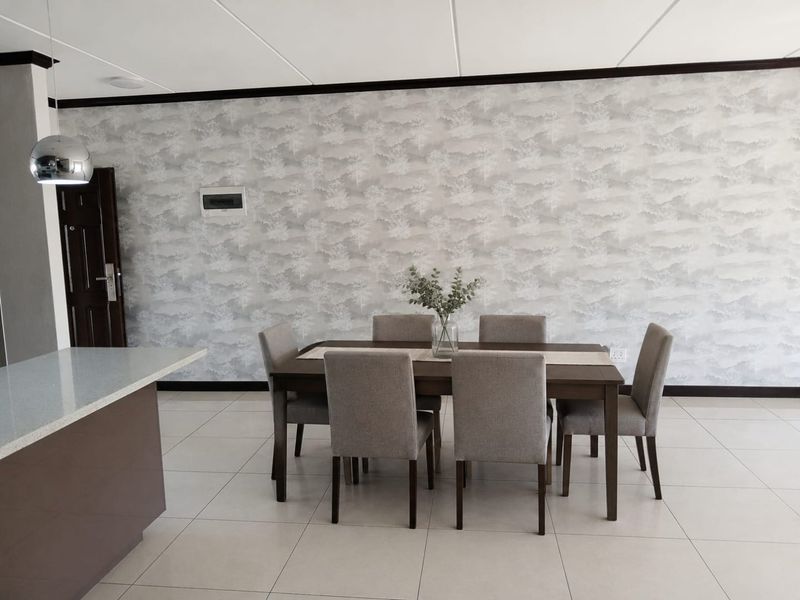 Upmarket Three-Bedroom Apartment in Carlswald - Photo 7