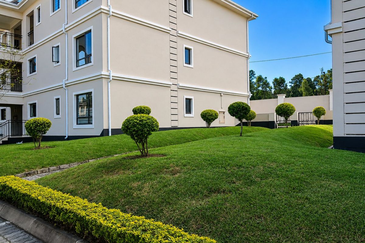 Upmarket Three-Bedroom Apartment in Carlswald - Photo 2