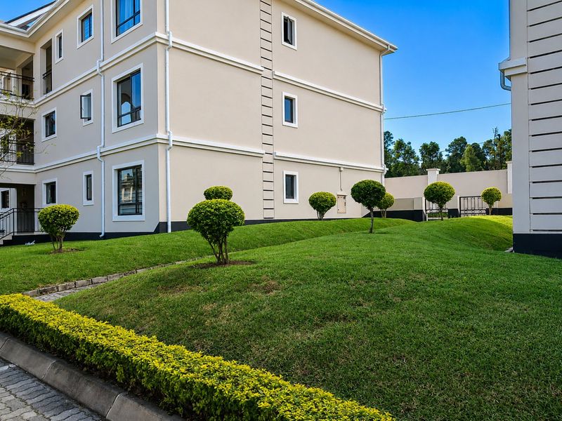 Upmarket Three-Bedroom Apartment in Carlswald - Photo 2