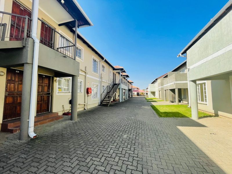 2-Bedroom Apartment for Sale in Boksburg – All Costs Included | FLISP Available - Photo 1