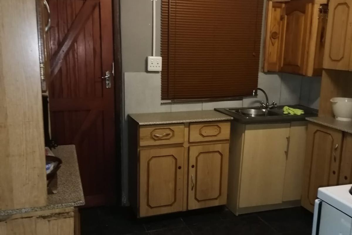2 Bedroom house for sale in Eastridge - Photo 4