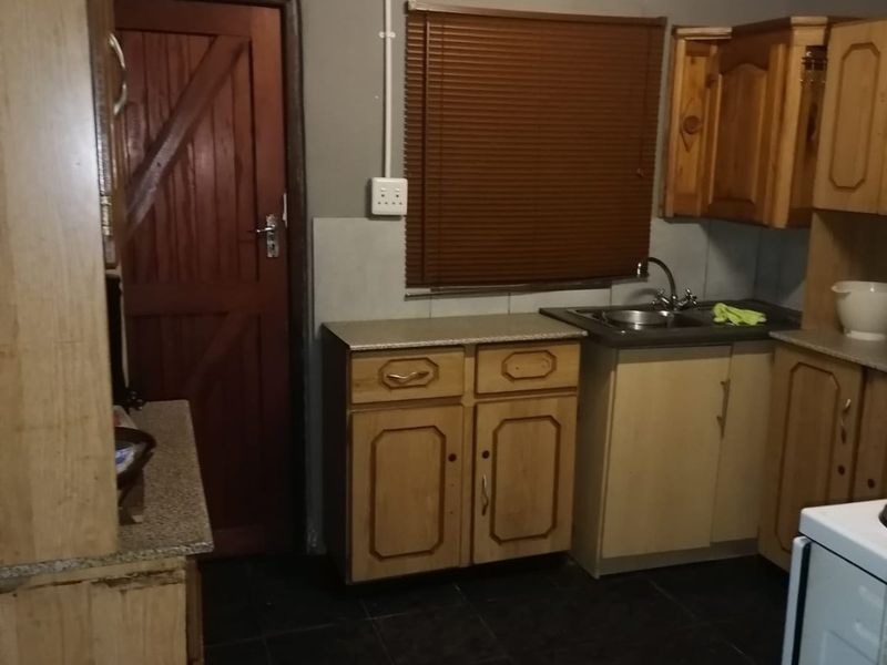 2 Bedroom house for sale in Eastridge - Photo 4