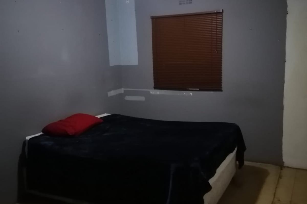 2 Bedroom house for sale in Eastridge - Photo 2