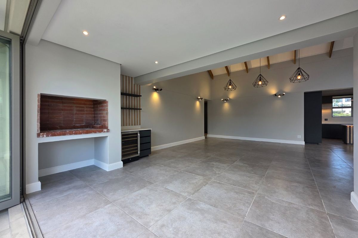 A GOLFER'S DREAM | LUXURY 4 BEDROOM HOME IN KINGSWOOD GOLF ESTATE - Photo 4