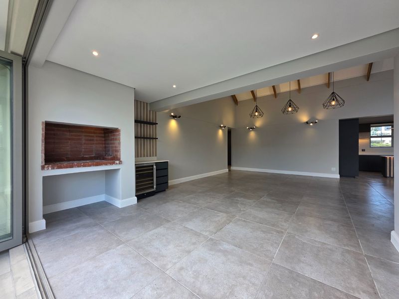 A GOLFER'S DREAM | LUXURY 4 BEDROOM HOME IN KINGSWOOD GOLF ESTATE - Photo 4