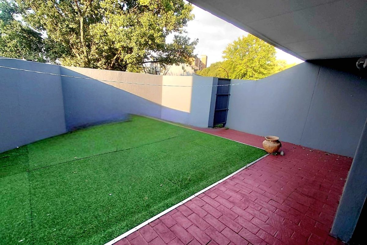 Spacious 3-Bedroom Family Home in a Well-Located Area Close to All Amenities - Photo 2
