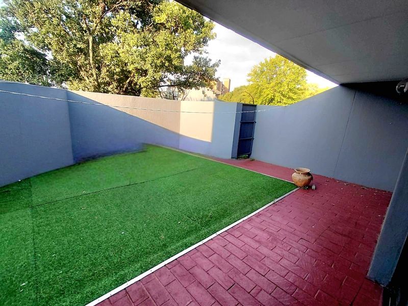 Spacious 3-Bedroom Family Home in a Well-Located Area Close to All Amenities - Photo 2