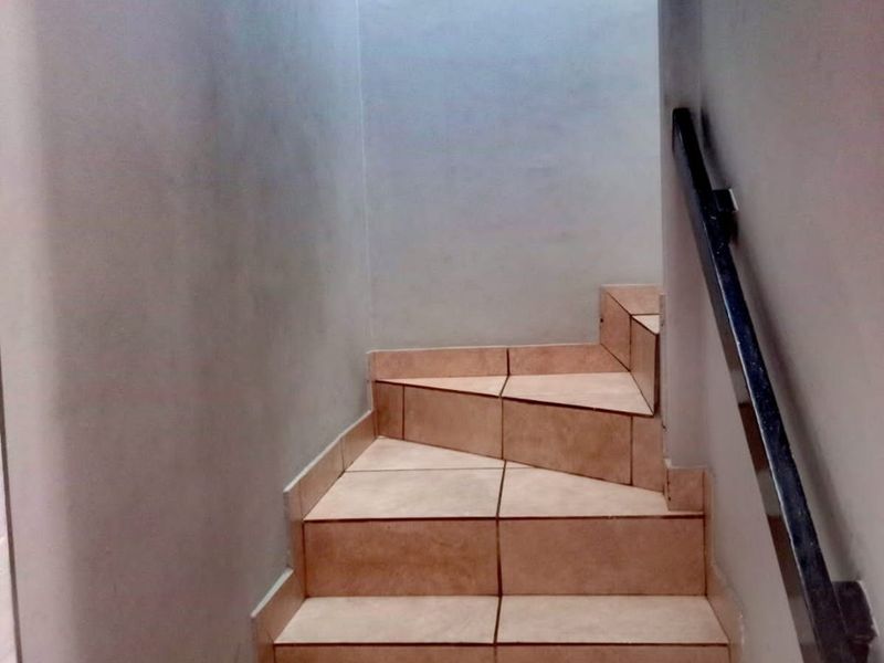Spacious 3-Bedroom Family Home in a Well-Located Area Close to All Amenities - Photo 8