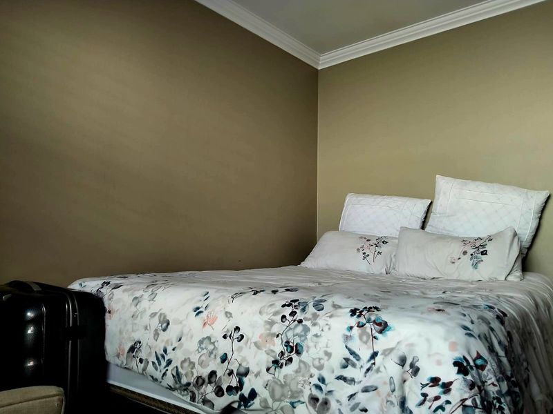 3 bedroom 2 bathroom Home in Amberfield Valley - Photo 10