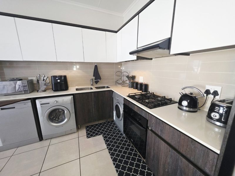 Stylish 1 Bedroom Apartment in The Sandown, Bloubergstrand - Photo 3