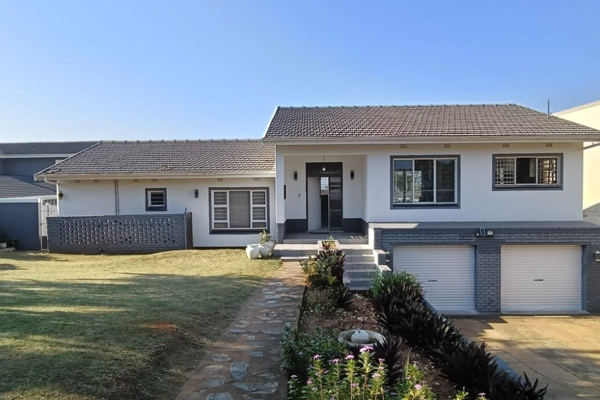 To let in La Lucia, 3 bedroom pet friendly house with pool and flatlet. - Photo 2