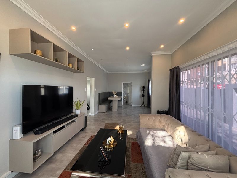 Curated Home With Space To Grow, Relax &  Make Memories - Photo 10