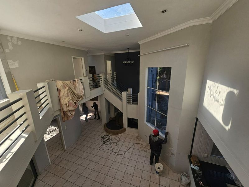 A Beautiful 4 Bedroom 3 Bathroom House for rent in Eldoraigne  - Photo 5