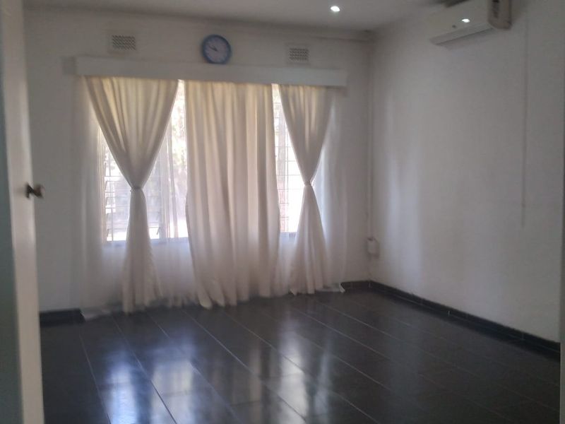 Charming & Spacious 1 Bed Cottage in Westville  - Photo 3