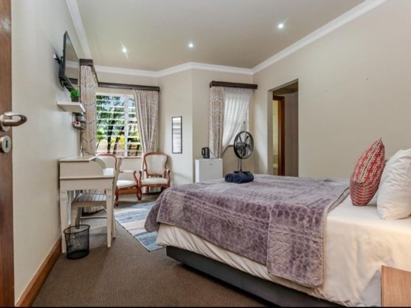 Your own Private Resort in Bedfordview - Photo 8