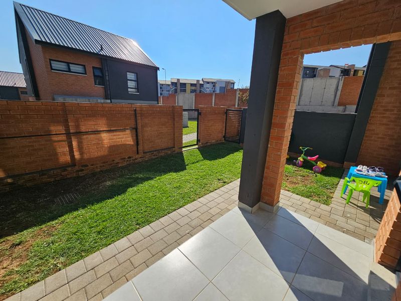 A Beautiful 2 bedroom 1 bathroom apartment for sale in Amberfield  - Photo 5