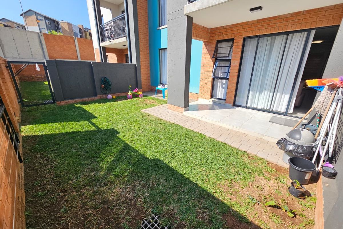 A Beautiful 2 bedroom 1 bathroom apartment for sale in Amberfield  - Photo 2