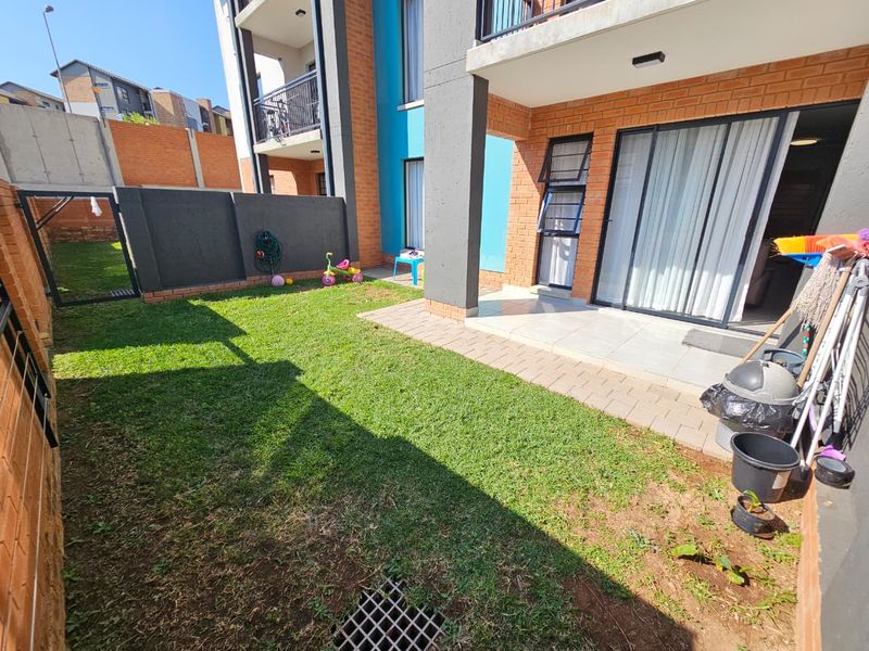 A Beautiful 2 bedroom 1 bathroom apartment for sale in Amberfield  - Photo 2