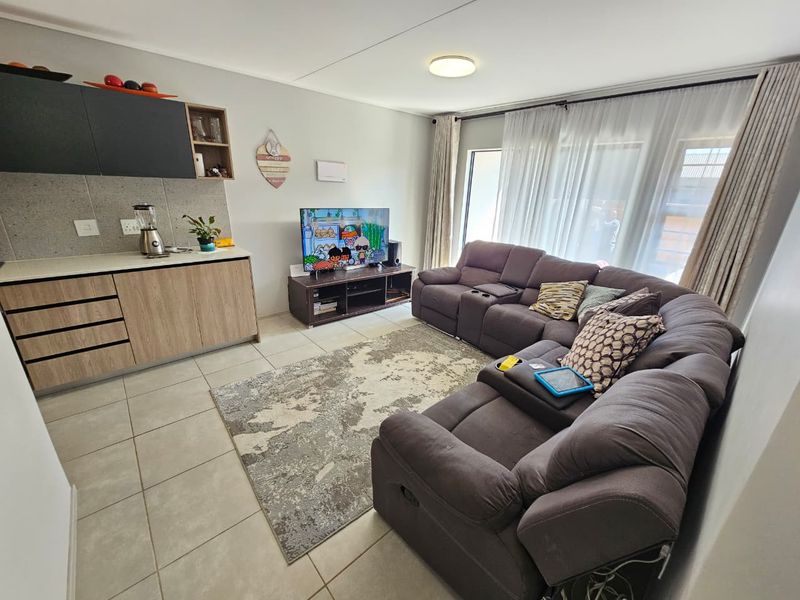 A Beautiful 2 bedroom 1 bathroom apartment for sale in Amberfield  - Photo 7