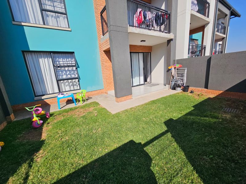 A Beautiful 2 bedroom 1 bathroom apartment for sale in Amberfield  - Photo 1