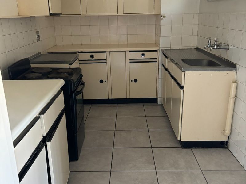 GREAT VALUE APARTMENT WITH EXTRA SPACE! - Photo 4