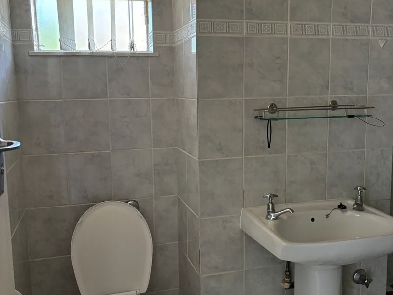 GREAT VALUE APARTMENT WITH EXTRA SPACE! - Photo 6