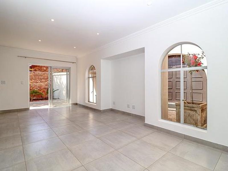 1 BEDROOM GARDEN APARTMENT/COTTAGE FOR RENT IN BEDFORDVIEW - Photo 3