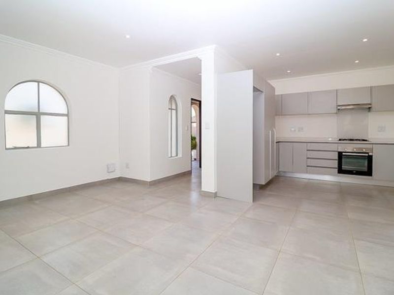 1 BEDROOM GARDEN APARTMENT/COTTAGE FOR RENT IN BEDFORDVIEW - Photo 2