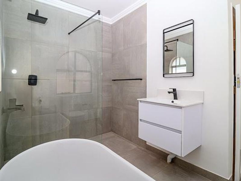 1 BEDROOM GARDEN APARTMENT/COTTAGE FOR RENT IN BEDFORDVIEW - Photo 8
