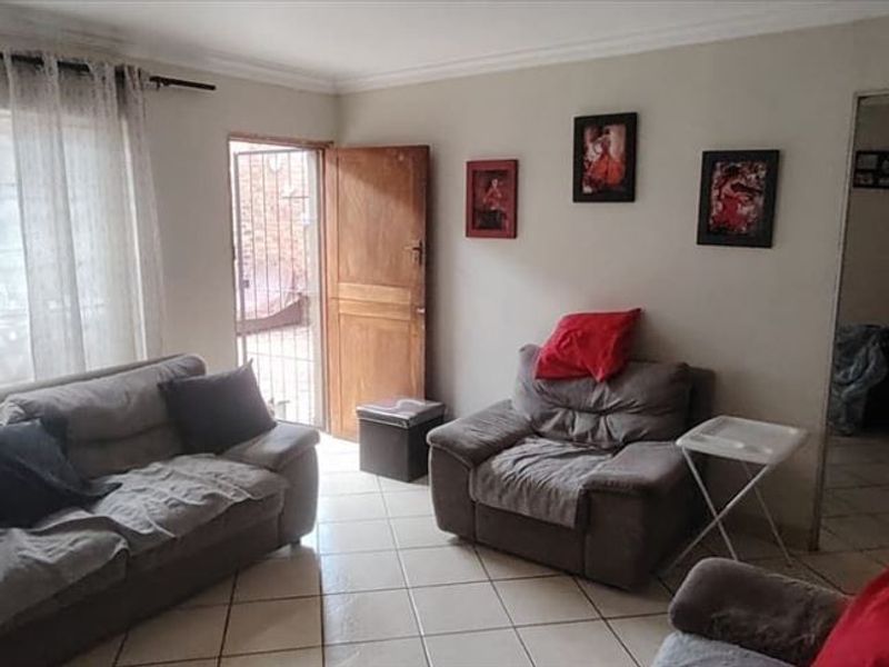 Exceptional Property With Income Potential - Photo 2
