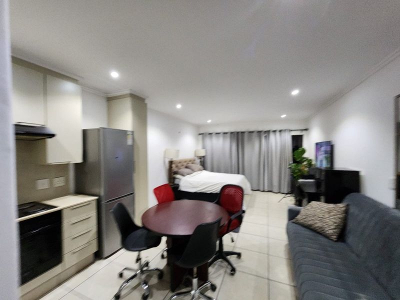 Charming 1st-Floor Furnished Studio Apartment - Photo 3