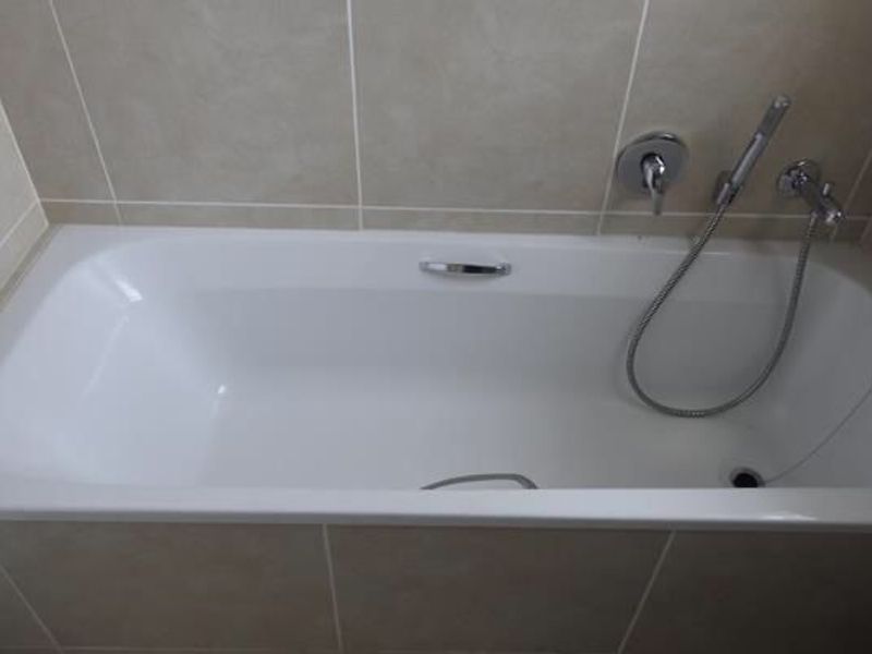 Modern 1st-Floor Studio Apartment – No Load Shedding! - Photo 10