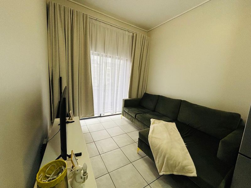 luxury living in a secure estate.Fully furnished 1bed for rent . - Photo 3