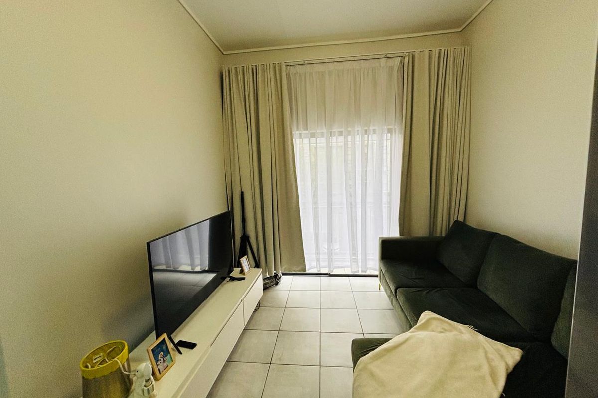 luxury living in a secure estate.Fully furnished 1bed for rent . - Photo 4