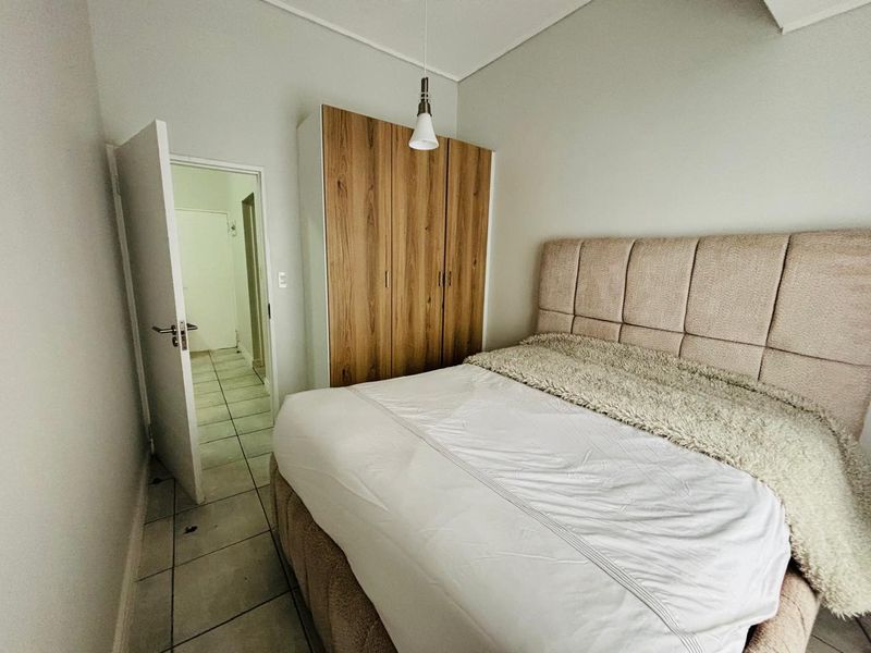 luxury living in a secure estate.Fully furnished 1bed for rent . - Photo 6