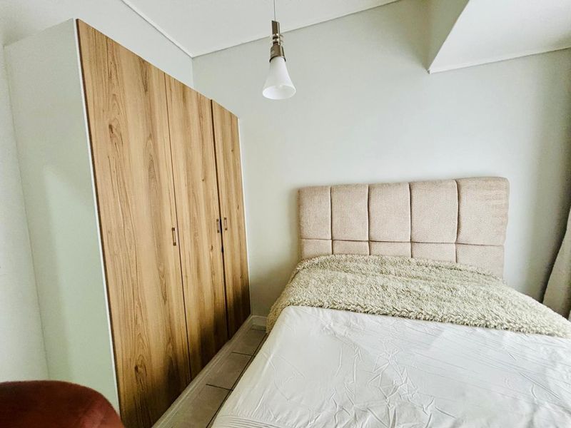 luxury living in a secure estate.Fully furnished 1bed for rent . - Photo 5