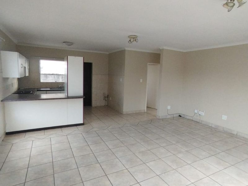 Open Plan Family Home in Brits Central - Photo 4
