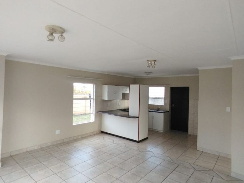 Open Plan Family Home in Brits Central - Photo 5