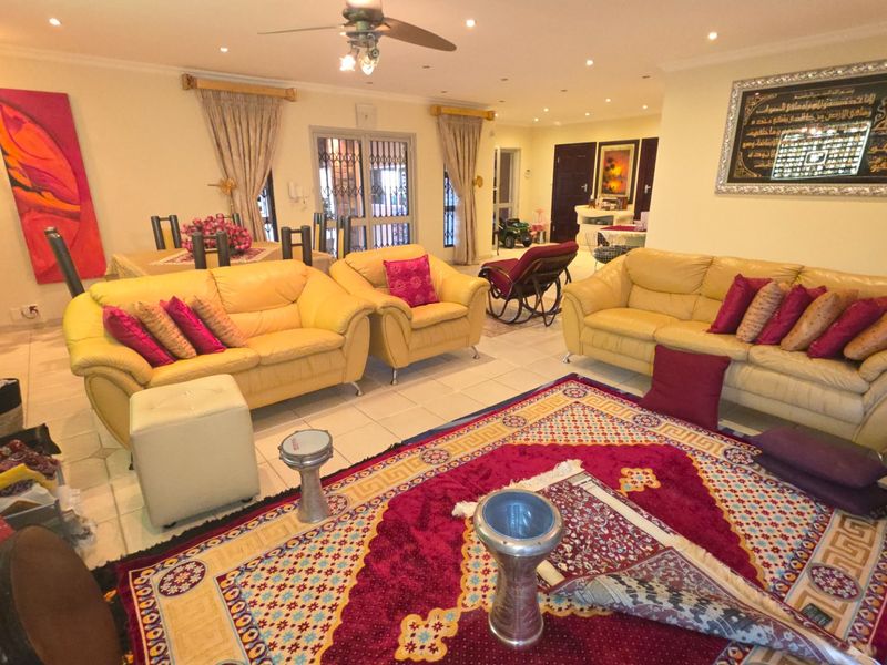 A Residence of Distinction in Erasmia's Most Coveted Address. - Photo 7