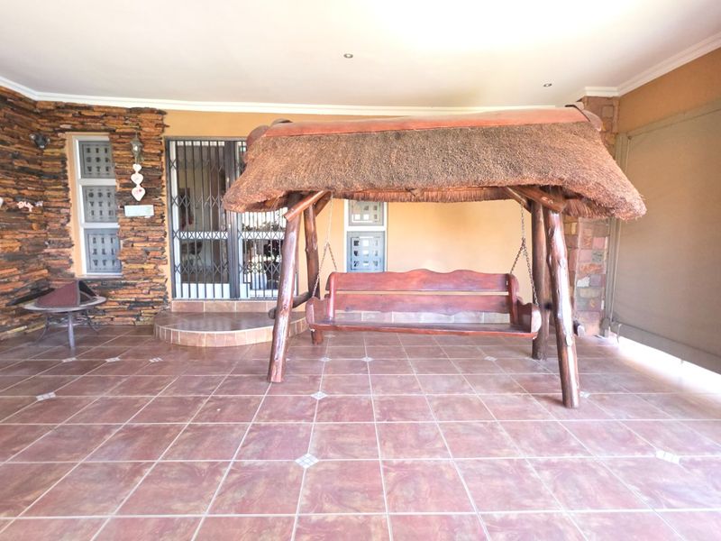 A Residence of Distinction in Erasmia's Most Coveted Address. - Photo 5
