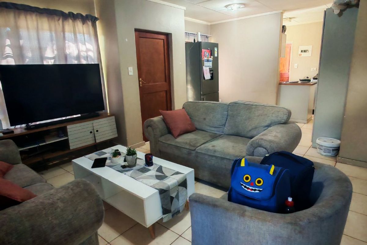 Comfort, Security & a Spacious Garden – All in One! - Photo 4