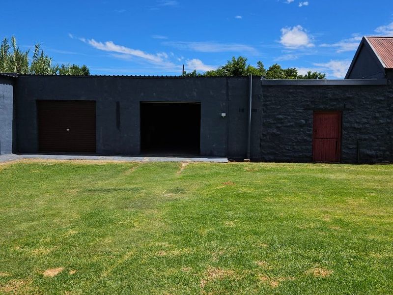 4 Bedroom house in Villiers Freestate  - Photo 3