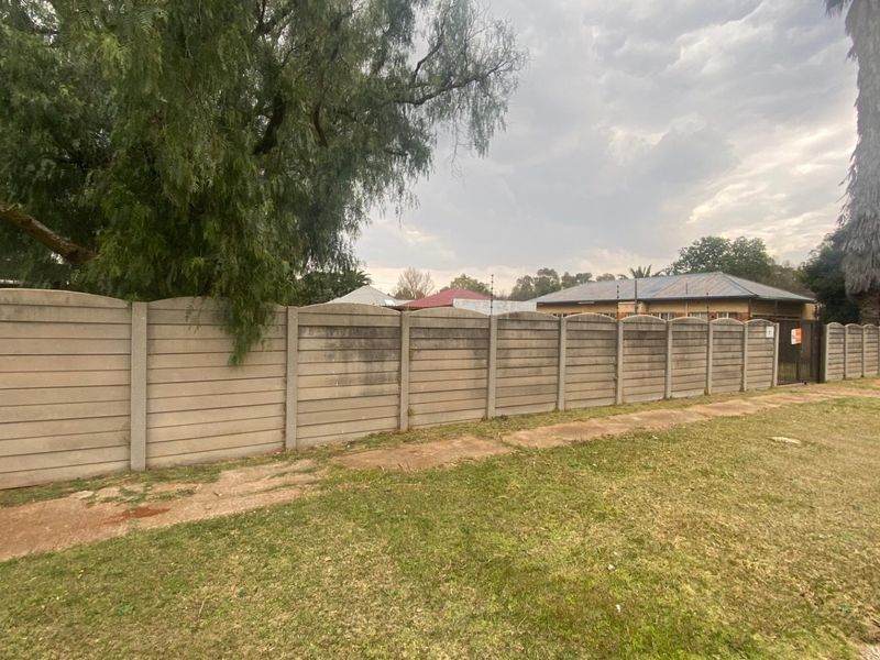 PRICED TO SELL - Photo 10