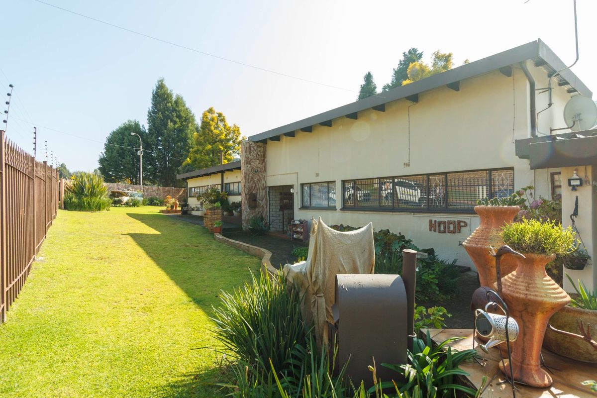 Timeless Family Living with Beautiful Gardens and Exceptional Space - Photo 2