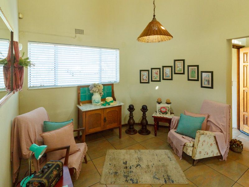 Timeless Family Living with Beautiful Gardens and Exceptional Space - Photo 3