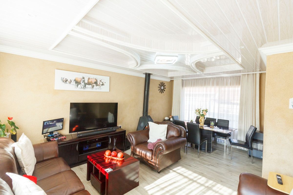 Modern Family Home with Expansive Garden Space in Witpoortjie - Photo 3