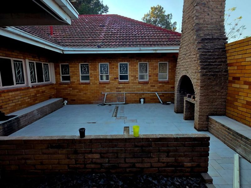 Spacious Family Home to Rent – Stilfontein Ext 1 - Photo 6