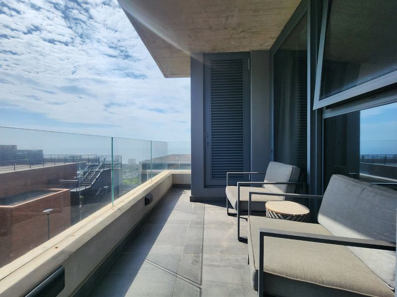 Umhlanga Arch - Luxurious, fully furnished apartment in this modern and convenient development - available now - ideal corporate let - Photo 8